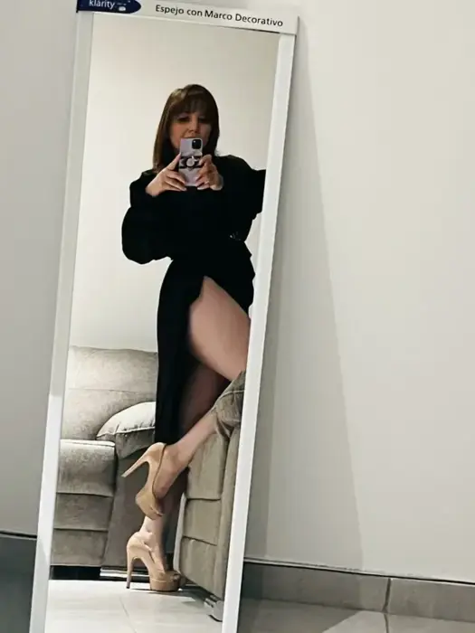 Escort Model Mía Mexicali Oral Services
