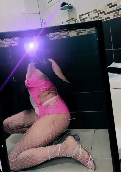 Escort Model Iris Pachuca de Soto Standard Sexual Services