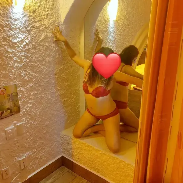 Escort Model Ariana Acapulco Oral Services