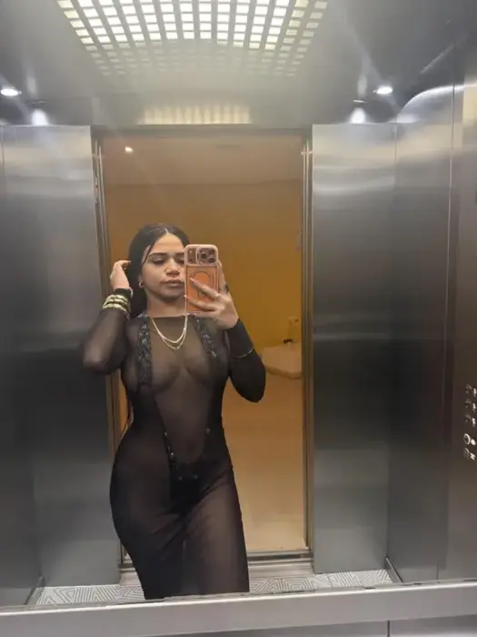 Escort Model Cristal Cancun Standard Sexual Services