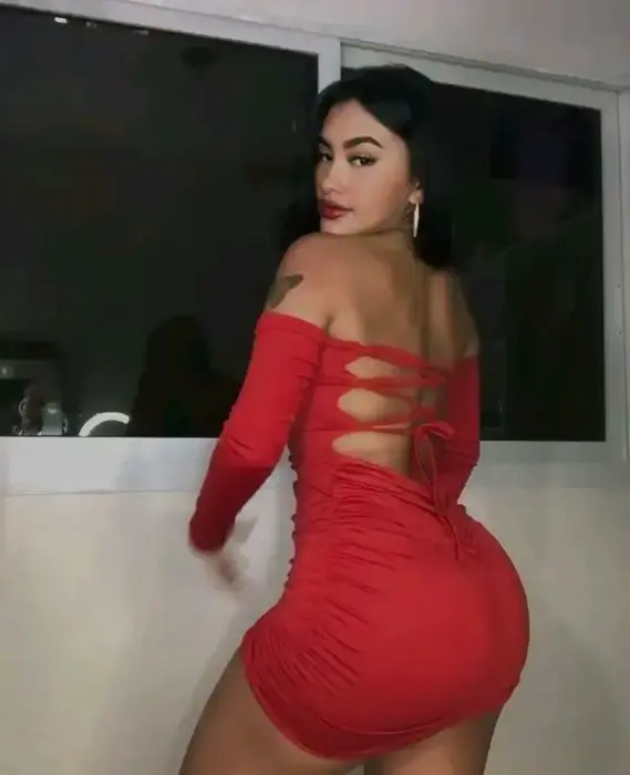 Escort Model Laura Solidaridad Standard Sexual Services
